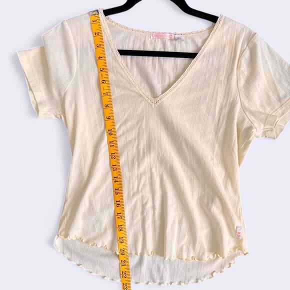 Vintage PJ Salvage Yellow V-neck cotton blouse with ruffle trim, scalloped hem - Picture 5 of 7